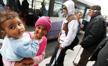 1.000 de euro pentru familiile de romi care au acceptat să părăsească Italia