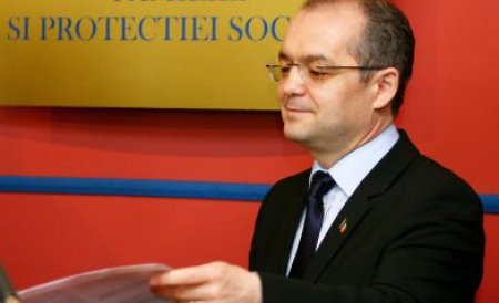 Emil Boc mai are nevoie de 35 de ani de guvernare pentru a-şi onora promisiunile electorale