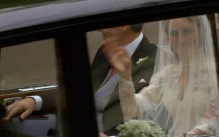 Prinţul William şi Kate Middleton, soţ şi soţie: S-au sărutat in balconul Palatului Buckingham 94084