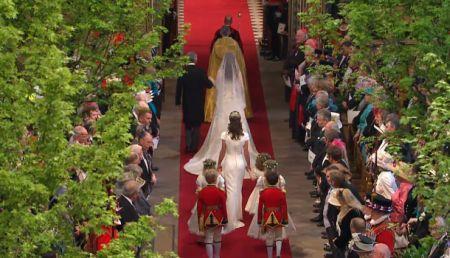 Prinţul William şi Kate Middleton, soţ şi soţie: S-au sărutat in balconul Palatului Buckingham 94089