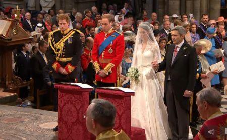 Prinţul William şi Kate Middleton, soţ şi soţie: S-au sărutat in balconul Palatului Buckingham 94090