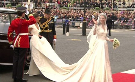 Rochia de mireasă a lui Kate Middleton, piesă de muzeu