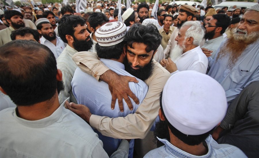 Osama bin Laden, declarat martir. Sute de oameni s-au rugat pentru terorist