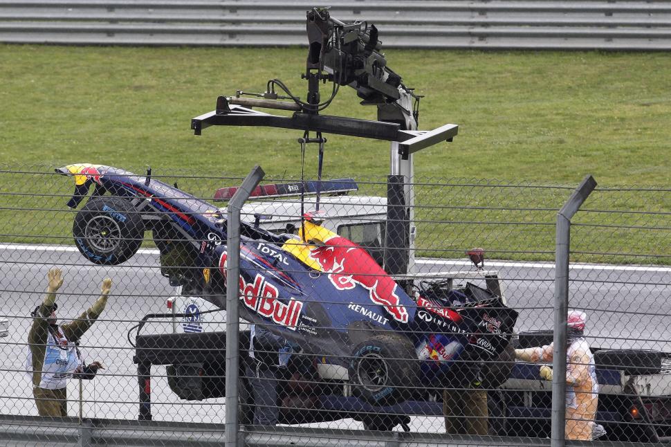 Alonso şi Button, câştigătorii primelor antrenamente pentru MP al Turciei. Vettel a ieşit în decor 94733