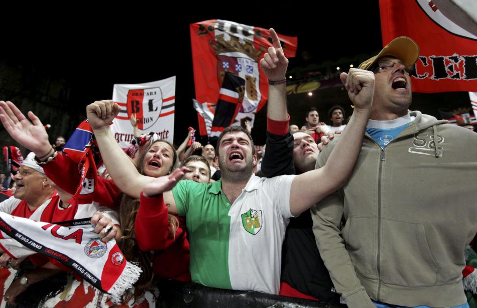 Fanii lui Sporting Braga au sărbătorit în stradă calificarea în finala Europa League 94699