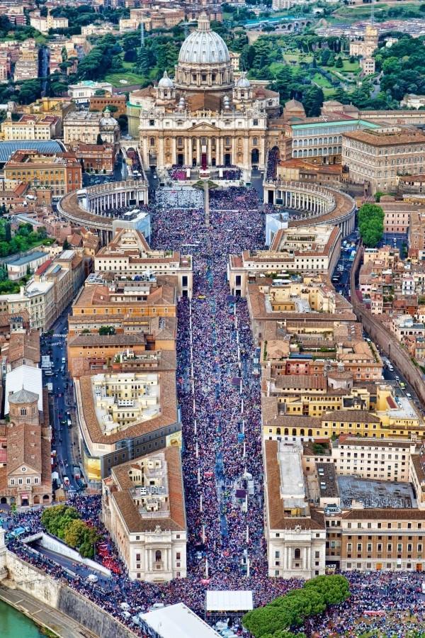 Săptămâna în imagini – De la beatificarea fostului Suveran Pontif, la uciderea lui Osama bin Laden 94847