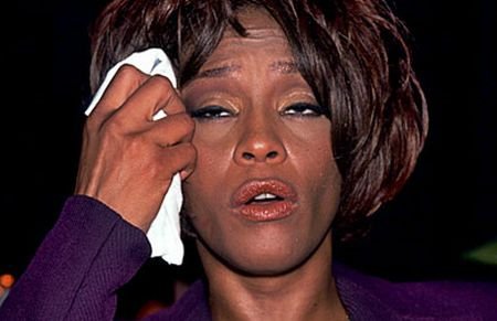 Whitney Houston are probleme cu drogurile: A fost internată într-o clinică de dezintoxicare
