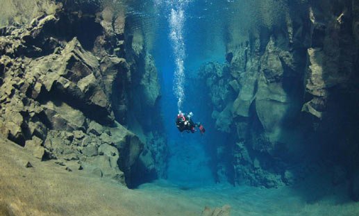 Imagini senzaţionale surprinse sub apă, între plăcile tectonice ale Americii şi Europei