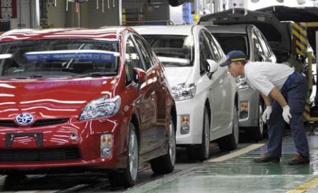 Toyota a înregistrat o scădere de 52% în profitul operaţional