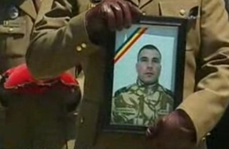 Militarul român, ucis în Afganistan, a fost înmormântat în Craiova