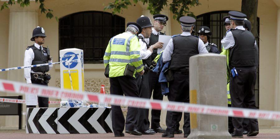 Alertă cu bombă în centrul Londrei. Mai multe străzi au fost închise 95658