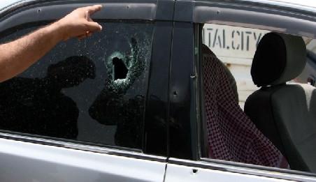 Imagini şocante. Un diplomat saudit a fost ucis în maşina sa, în Pakistan 95618