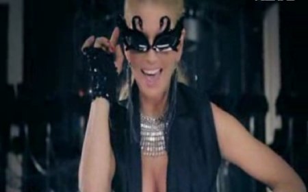 Andreea Bănică a lansat videoclipul la piesa &quot;Sexy&quot;