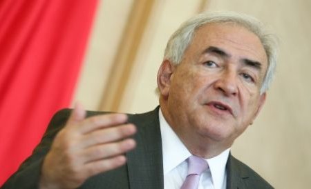 Tot mai multe presiuni pentru demisia lui Dominique Strauss-Kahn