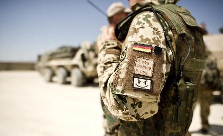 Germania vrea să-şi reducă armata cu 35.000 de militari 