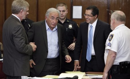 Strauss-Kahn a fost eliberat. El va sta în arest la domiciliu