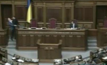 Deputat ucrainean, strangulat de preşedintele de şedinţă, în plen