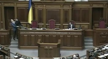 Conflictele din Ucraina se rezolvă cu pumnul. Inclusiv în Parlament