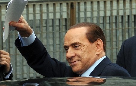 Premierul italian Silvio Berlusconi va veni săptămâna viitoare în România