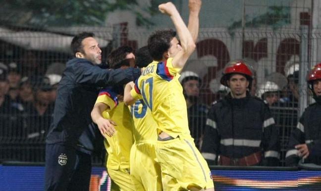 Steaua învinge cu 2-1 pe Dinamo şi câştigă prima Cupă a României după 12 ani