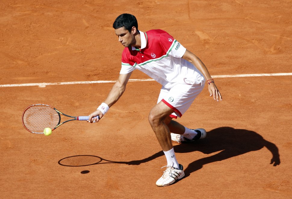 Victor Hănescu a abandonat în meciul cu Novak Djokovic. Halep, Begu şi Gallovits, eliminate