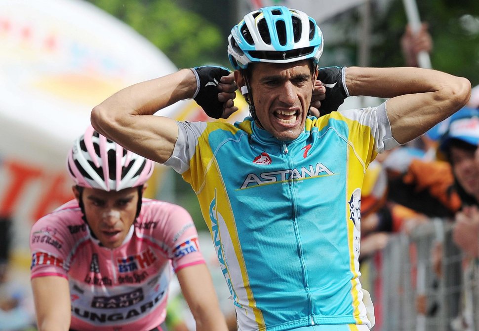 Paolo Tiralongo s-a impus în etapa a 19-a din Turul Italiei cu ajutorul lui Alberto Contador