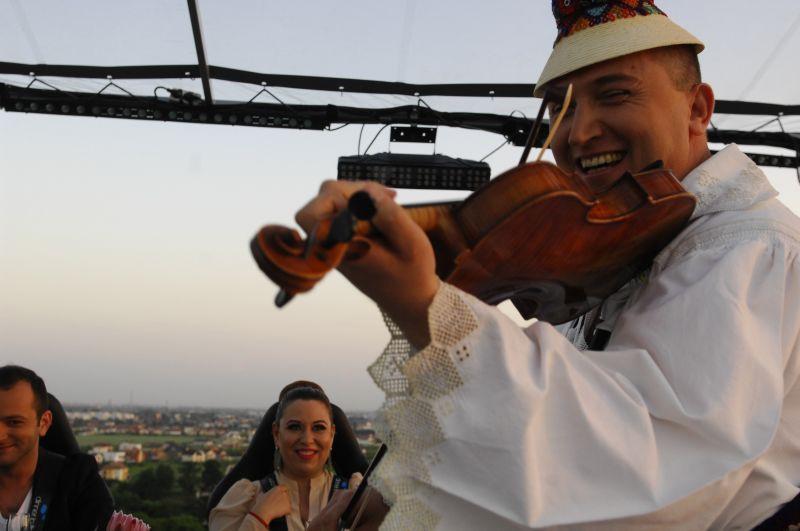 &quot;Răi da´buni, prima emisiune transmisă în direct, din aer - GALERIE FOTO! 96793