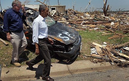 Preşedintele Obama a promis că Guvernul îi va ajuta pe sinistraţii din Joplin