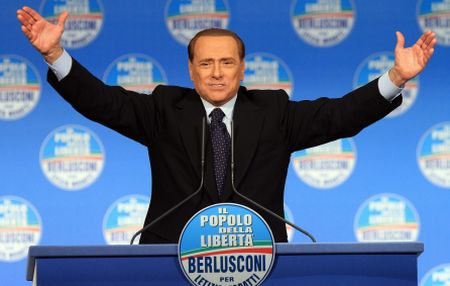 Silvio Berlusconi ajunge luni în România: Se va întâlni cu Emil Boc şi Traian Băsescu