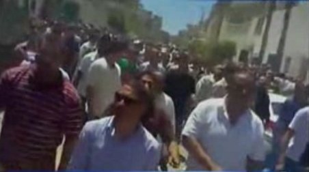 Libia. Înmormântare transformată într-un protest faţă de regimul de guvernare