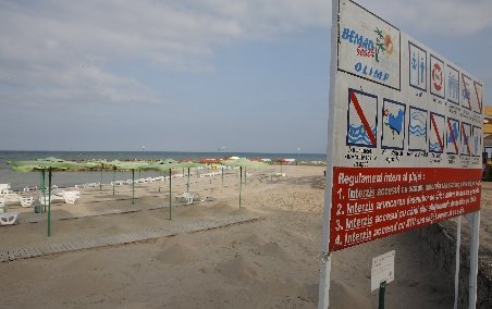 Panouri informative cu date despre zonele de îmbăiere, amplasate pe plajele de pe litoral