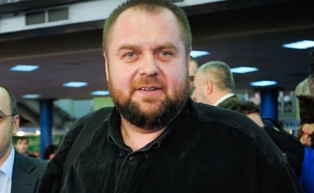 Cristian Tabără a fost reţinut de poliţie, după ce a atacat un fotoreporter