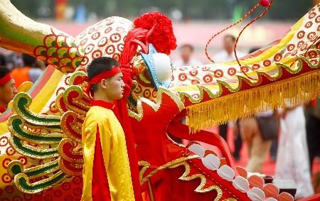Festivalul &quot;Dragon Boat&quot; din China, anul acesta între 4 şi 6 iunie. Vezi galerie foto de la eveniment 97664