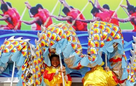 Festivalul &quot;Dragon Boat&quot; din China, anul acesta între 4 şi 6 iunie. Vezi galerie foto de la eveniment 97666