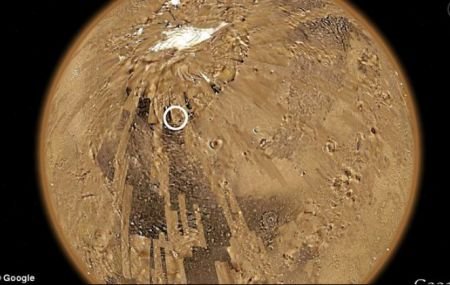 Staţie spaţială pe Marte? Un astronaut pensionat a descoperit o construcţie bizară pe planeta roşie