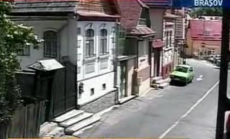 Primăria vinde o casă din centrul vechi al Braşovului cu 105 lei