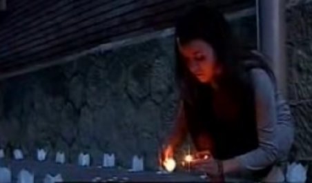 Un liceu din Focşani stă să se prăbuşească. Liceenii au protestat aprinzând 2500 de lumânări