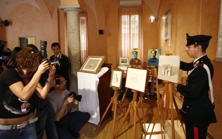 Bandă de hoţi de tablouri, arestată în Italia. Unul dintre membri este român