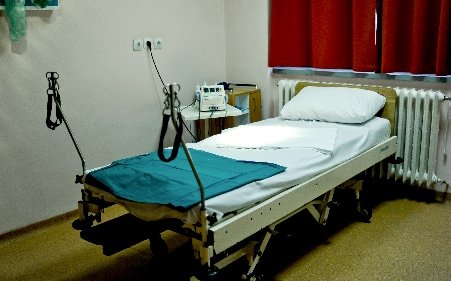 Spitalul din Arad a luat &quot;pauză&quot; de la operat, din cauza aparatului de sterilizare defect