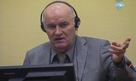 Acuzarea vrea să îi interzică lui Mladic să dezvăluie elemente din dosar