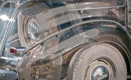 Prima maşină transparentă din plexiglas, vândută la licitaţie în SUA 98766