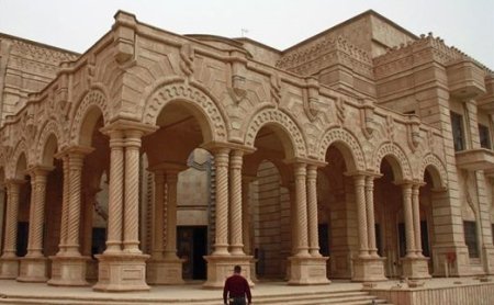 Palatele lui Saddam Hussein vor fi transformate în muzee, galerii şi unităţi turistice 