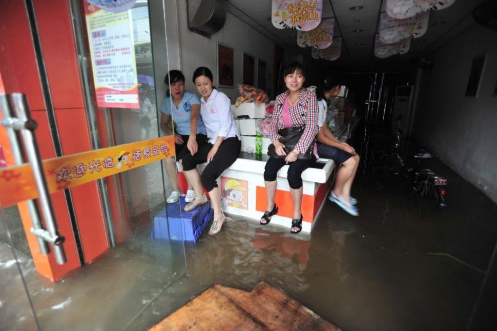 Inundaţiile din estul Chinei au cauzat pagube în valoare de 1,2 miliarde de dolari 99073