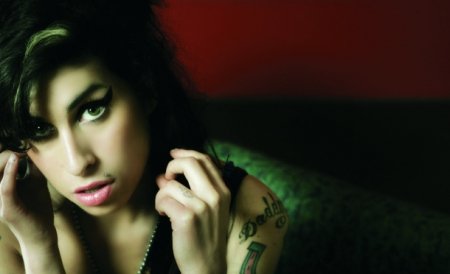 Amy Winehouse nu va mai concerta la Bucureşti