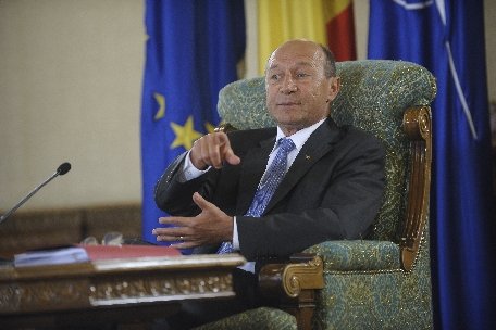 Băsescu nu vrea guvern tehnocrat. Ponta şi Antonescu, imaturi