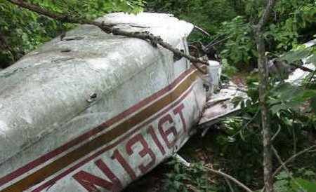Catastrofă aeriană în Rusia: 44 de morţi, în urma aterizării forţate a unui avion