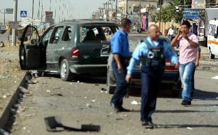 Irak: Atentat-capcană cu 25 de morţi şi peste 30 de răniţi. Un guvernator, posibilă victimă