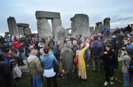 Peste 18.000 de oameni au sărbătorit solstiţiul de vară la Stonehenge