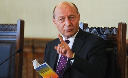 Traian Băsescu va trimite proiectul pentru modificarea Constituţiei în Parlament