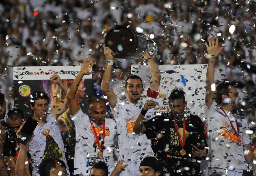 FC Santos a câştigat Copa Libertadores pentru prima oară din 1963